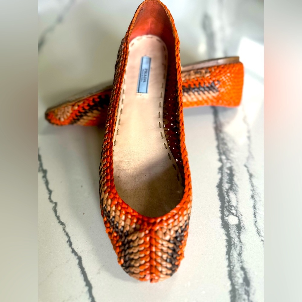 Authentic Prada gorgeous special edition woven huarache style flats Size 39